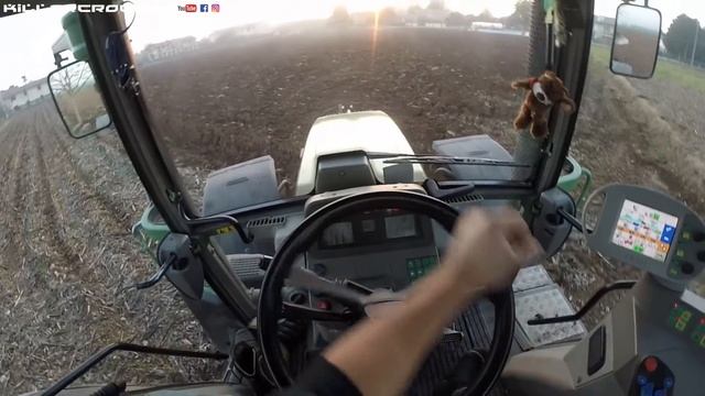 Cab View | Fendt 820 Vario Plowing