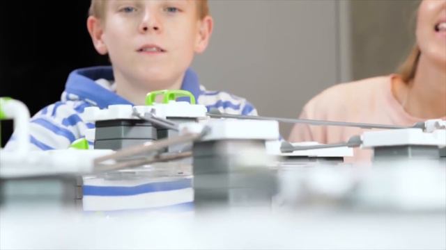 Дополнительный набор к конструктору GraviTrax «Петля» | Ravensburger смотреть онлайн