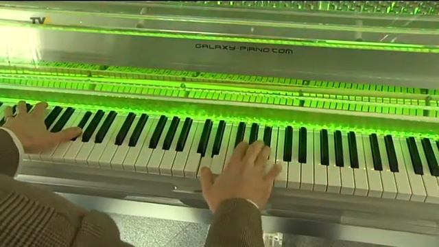 Zwei Weltenbummler zurück im Allgäu: Das Klavierduo Pianotainment feiert 15 jähriges Jubiläum смотреть онлайн