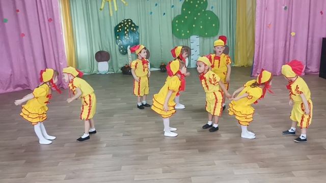 "Танец цыплят" средняя группа "Затейники" смотреть онлайн