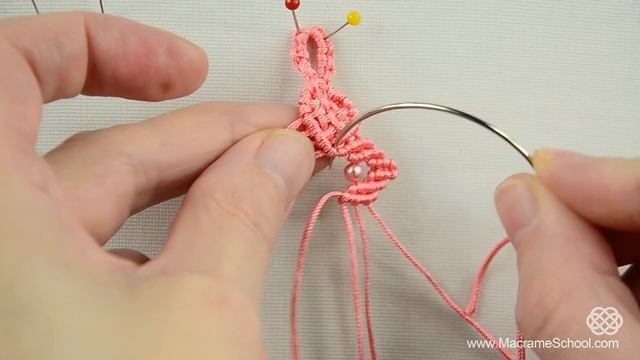 Macramé Flower Petal Bracelet Tutorial смотреть онлайн