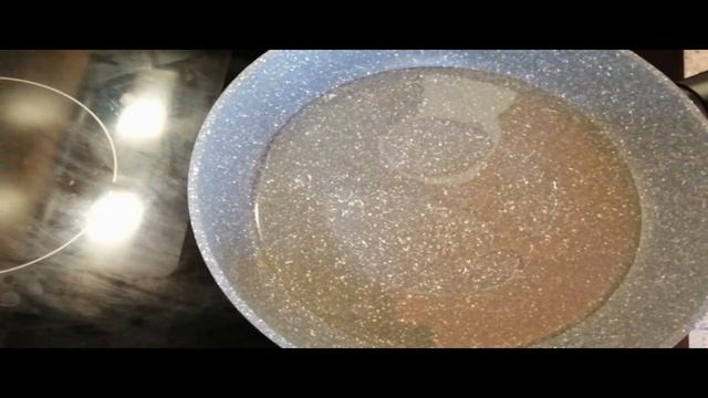 Куриная печень и сердечки в сметанном соусе смотреть онлайн