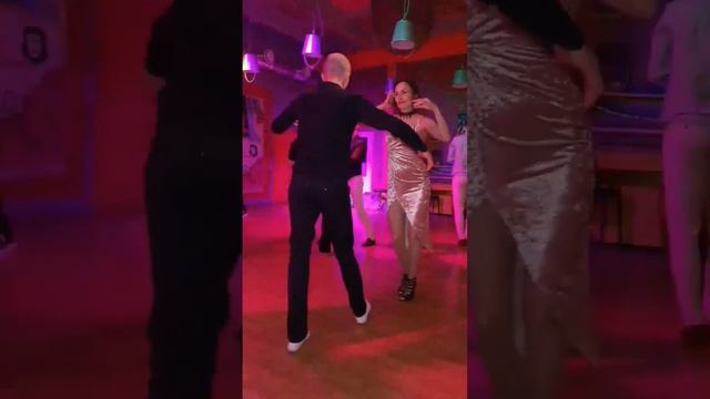 Salsa #танцы #сальса #бачата #salsa #salsaon2 #mambo #bachata #dancezouk #челябинск #chelyabinsk смотреть онлайн