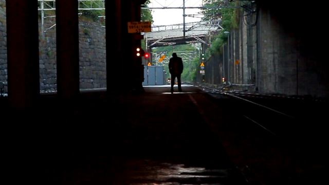 Free Stock Footage Drunk man stumbling смотреть онлайн