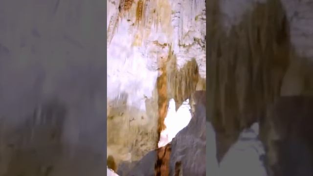 The amazing Frasassi Caves!! смотреть онлайн