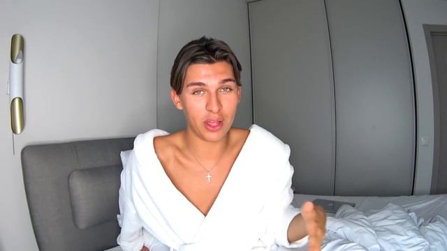 ОДНОКЛАССНИЦА КОТОРАЯ ИЗДЕВАЛАСЬ, ПОПРОСИЛА ДЕНЕГ В ДОЛГ НА.. смотреть онлайн