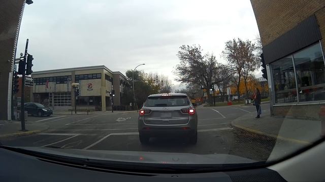 Defensive Driving: Pedestrians – Part 1 смотреть онлайн