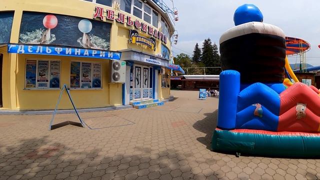 Набережная, ул. Калараш и Павлова ,17.05.2021. Без смысловой нагрузки.?ЛАЗАРЕВСКОЕ и Я