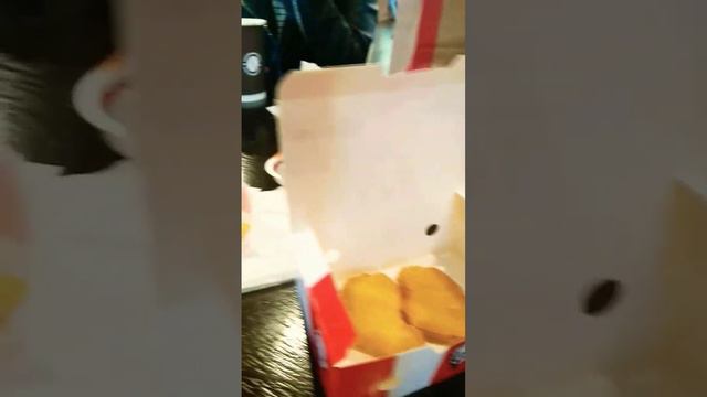 перекус между покупками для школы 😀 #рекомендации #хочуврек #kfc смотреть онлайн