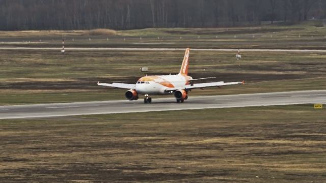 Flugzeug Start & Flugzeug Landung auf Cologne Airport смотреть онлайн