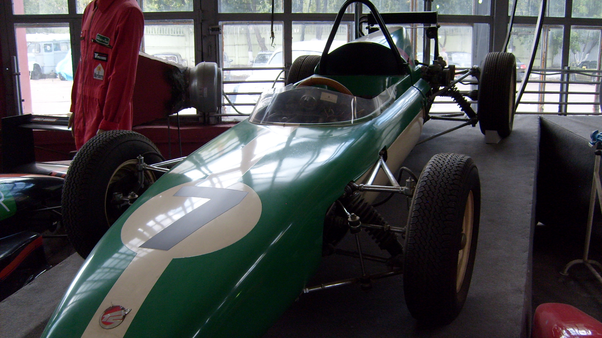 Музей ретро-автомобилей в Москве. Museum of retro cars in Moscow. 复古车博物馆在莫斯科。 смотреть онлайн