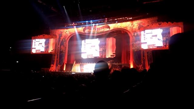 Monty Python - The Dead Parrot - One Down Five to go - 01.07.2014 - First Show at the O2 смотреть онлайн