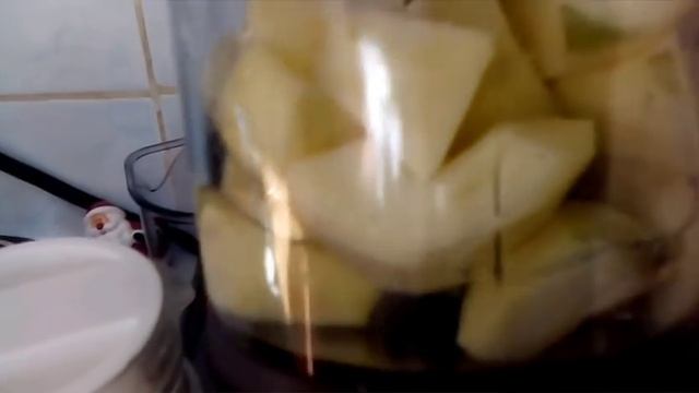 Как сделать вкусный яблочный Сок! смотреть онлайн