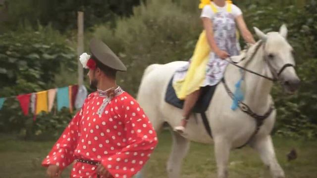 Конный Клуб Золотая подкова - день посёлка Рейник смотреть онлайн