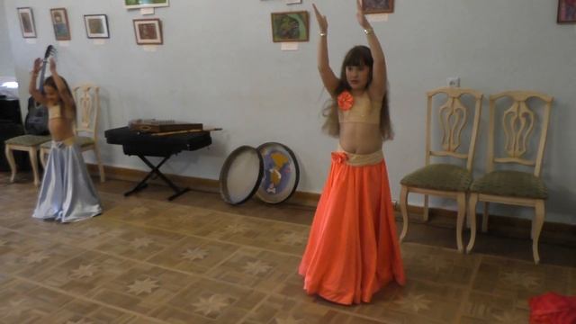Полина и Алина - Восточный танец @ ДК "Гайдаровец" 16.06.2018 смотреть онлайн