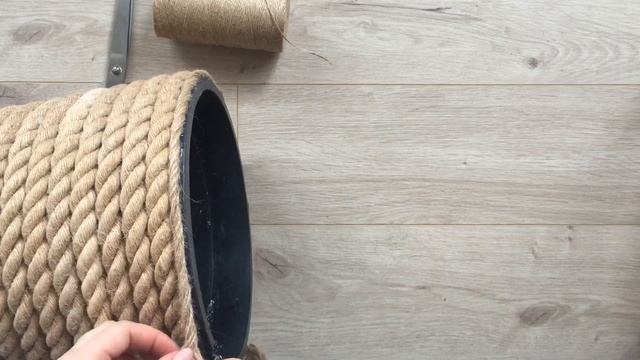 Вторая жизнь пластика. Кашпо в скандинавском стиле из старого ведра смотреть онлайн