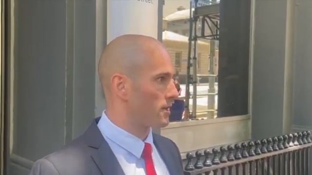 Thomas Sewell sets an example for young young white Australians смотреть онлайн