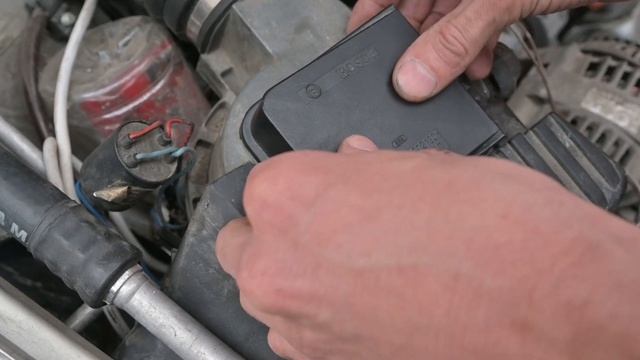 2. Бесконтактный ДМРВ Digifant passat b4- крепим датчик к крышке расходомера смотреть онлайн