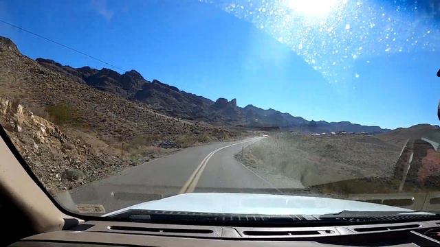Driving Route 66 to Oatman, AZ: Meeting the Wild Burros смотреть онлайн