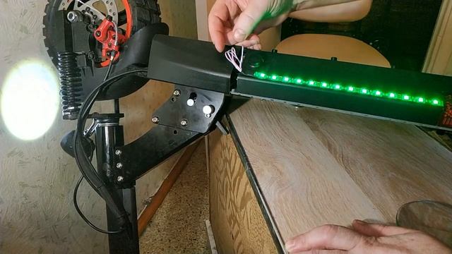 Однотонная подсветка на электросамокатах KUGOO M4 PRO 2020 за 5 минут, без пайки смотреть онлайн