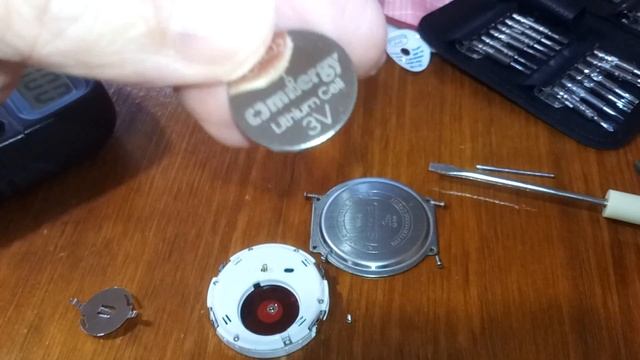 Skmei 1068 замена батарейки CR2025 смотреть онлайн