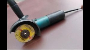 Направление вращения отрезного диска на болгарке