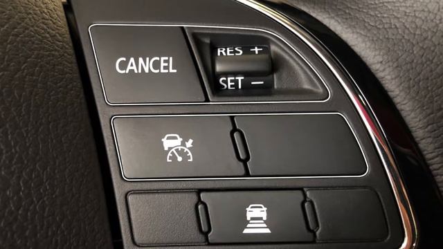 2019 Mitsubishi Eclipse Cross - Steering wheel-mounted cruise and audio controls смотреть онлайн