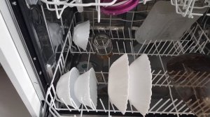 Посудомоечная машина встраиваемая Indesit DIF 04B1