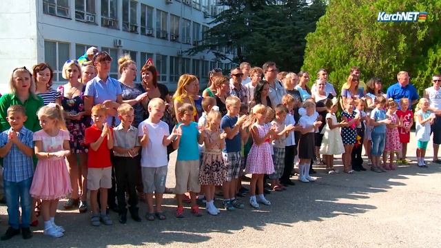 Юным заливчанам подарили планшеты смотреть онлайн