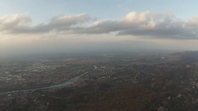 Superga dall'alto смотреть онлайн