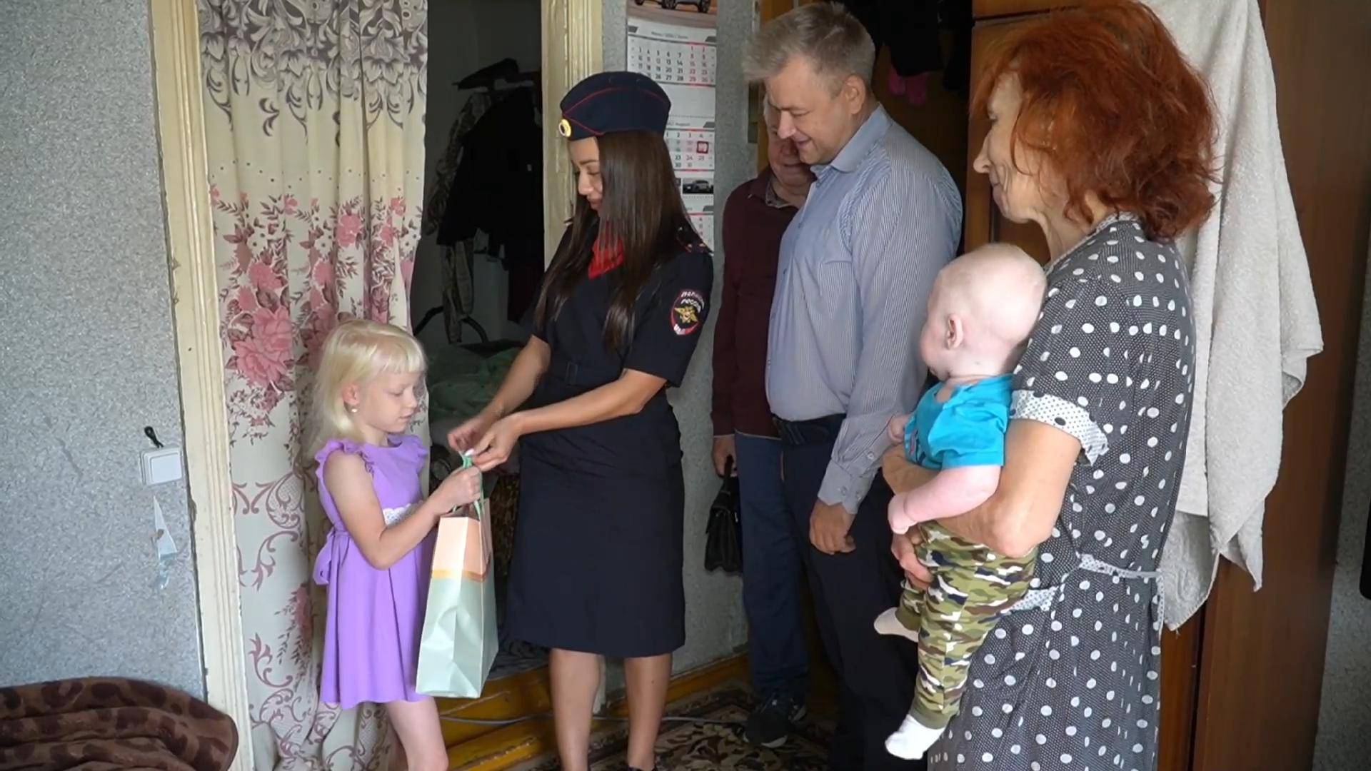 Помоги пойти учиться смотреть онлайн