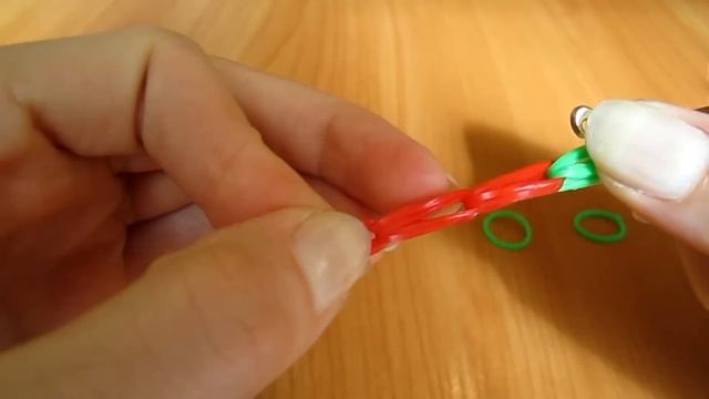 ? Фигурки из резинок АРБУЗ ? Как плести фигурки из резинок ? БЕЗ СТАНКА ? смотреть онлайн