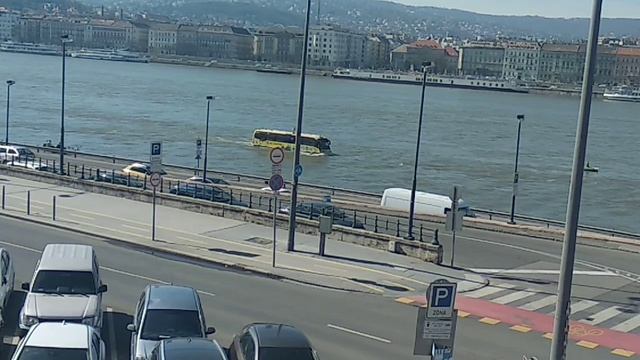 Венгрия#Hungary#Будапешт#прикол#автобус плывет смотреть онлайн