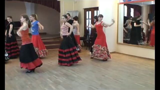 Детская школа фламенко De las Llamas смотреть онлайн