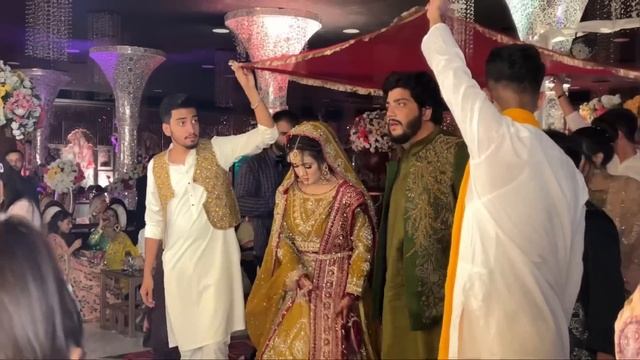 Sehar Hayat Ki Mehendi Per Kis Kis Nay Dance Kia | ZARAIB | Laraib Khalid | Zarnab Fatima смотреть онлайн