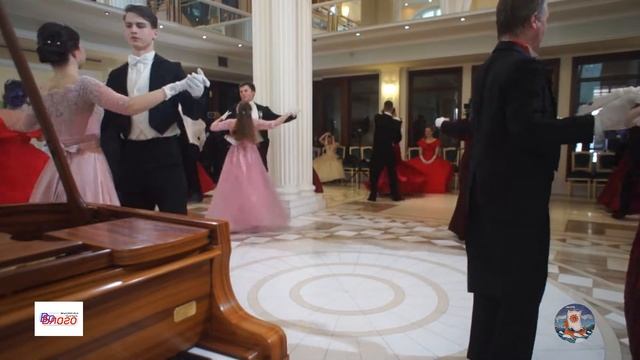 Фигурный вальс. Торжественный бал семьи Лобачевых. смотреть онлайн