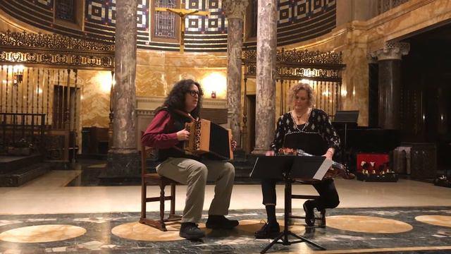 Christmas songs on the Hurdy Gurdy and Accordion and the Blue Heron Consort смотреть онлайн
