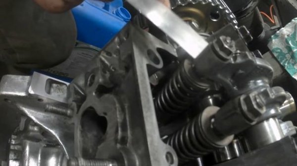 Регулировка зазора клапанов на хонде