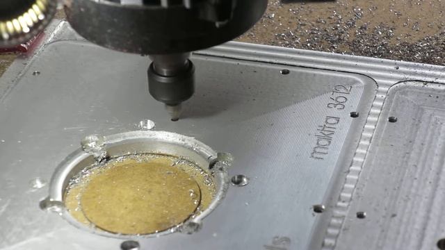 Фрезеровка Пластины в стол для фрезера Makita 3612 ( 3612С ) (Часть 3) смотреть онлайн