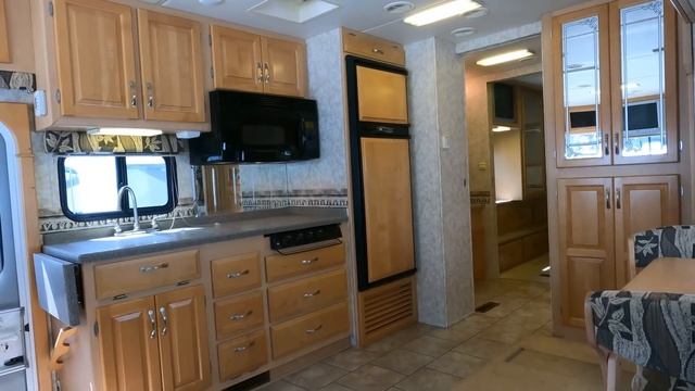 2006 Newmar Scottsdale 3201 Class A Gas, 2 Slides, 26K Miles, 32.5 ft. Long, 362 HP, $39,900 смотреть онлайн