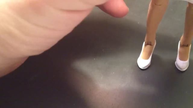 Miss Elizabeth WWE ELITE 19 Awkward Unboxing смотреть онлайн