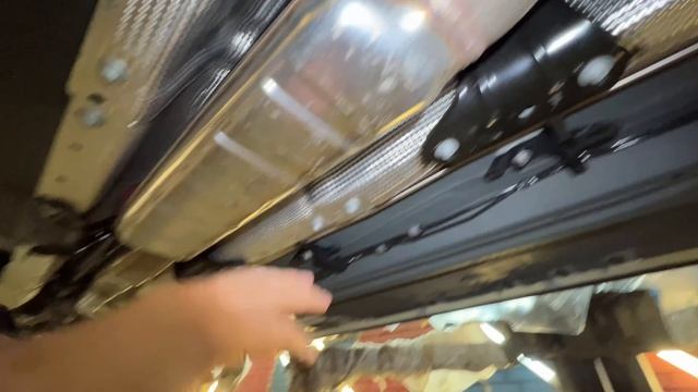 Антикор Geely Monjaro и какой он с низу! смотреть онлайн