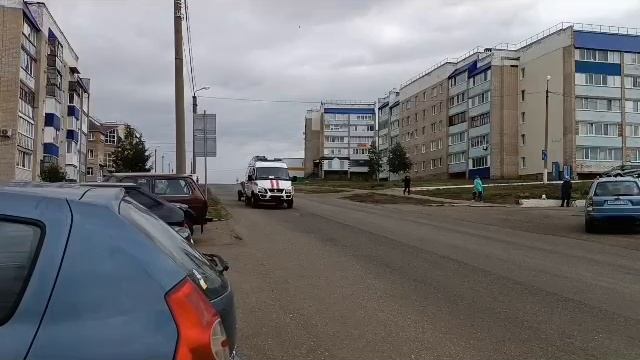 Спасатели продолжают проводить оповещение по правилам безопасности на водоемах смотреть онлайн