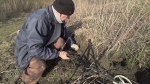 ВЫКОПАЛ КЛАД СТАРИННЫХ КОЛЕЦ!!! НАШЁЛ ЗОЛОТО, ИЗУМРУД, ФИАНИТЫ!