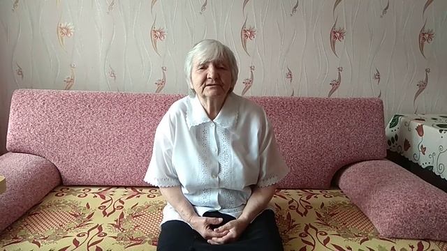Стих собственного сочинения бабушки Илларии о деревне смотреть онлайн