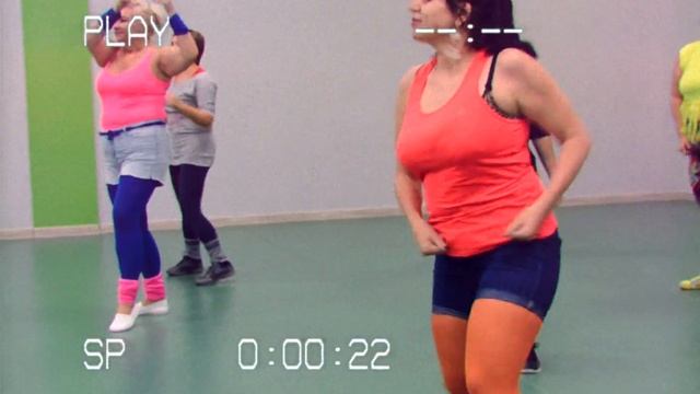 Тренировка в стиле 90-х Wonder Woman смотреть онлайн