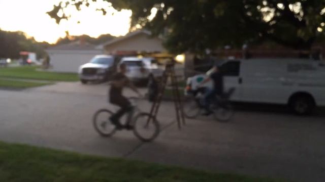 Bike Jousting смотреть онлайн