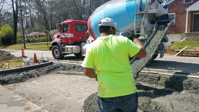 Concrete Mixer, A Little Something Different смотреть онлайн