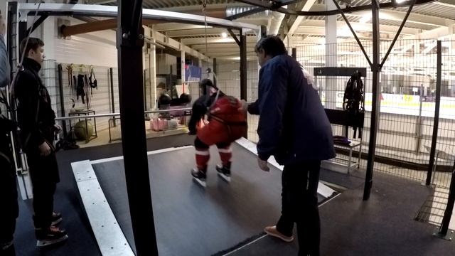 WoodWay Practice. Развитие скоростных качеств на ледовой беговой дорожке WoodWay Blade смотреть онлайн