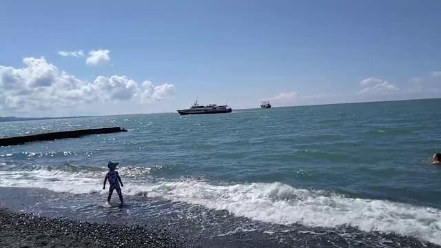 Абхазия Сухум корабль "Рица". смотреть онлайн